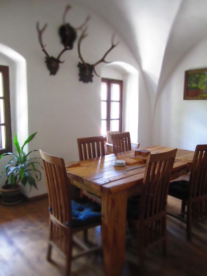Holubnik Statecnych Zen Kralovych Ξενοδοχείο Luže Εξωτερικό φωτογραφία